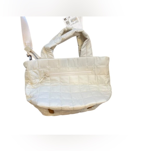 lululemon athletica Handbags - NWT Lululemon quilted grid tote LIGHT IVORY